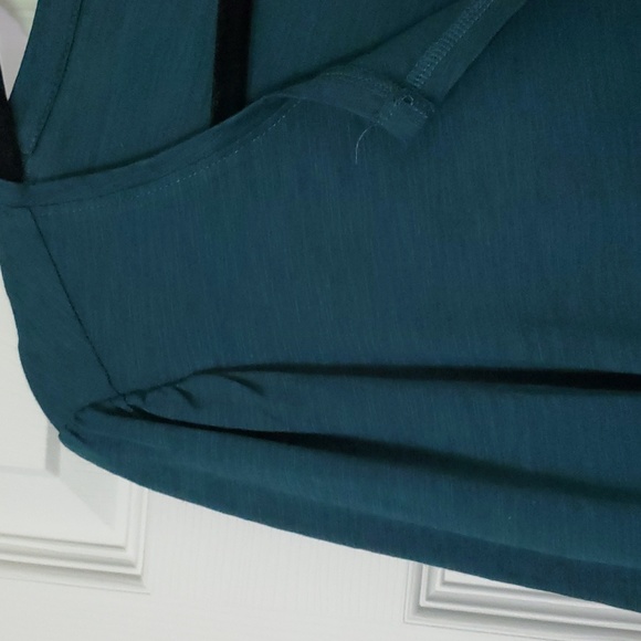 Emerald Green top - Picture 4 of 7